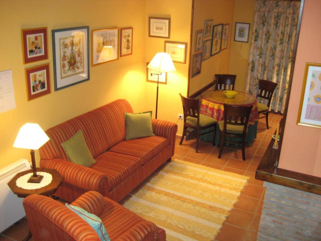 Apartamentos Saqura 세구라 데 라 시에라 객실 사진